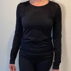 ⚡️ Fabletics long sleeve athletic top ⚡️